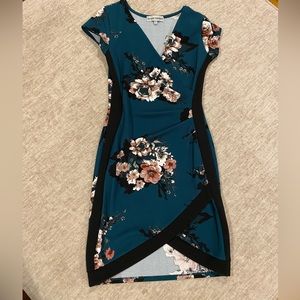 Short sleeve fitted dress